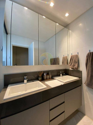 Imagem Apartamento com 3 Quartos à Venda, 131 m² em Centro - Balneário Camboriú Imagem Apartamento com 3 Quartos à Venda, 131 m² em Centro - Balneário Camboriú