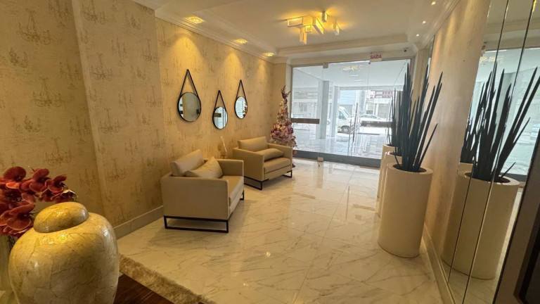 Imagem Apartamento com 3 Quartos à Venda, 140 m² em Meia Praia - Itapema