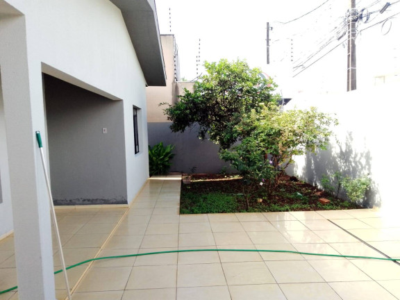 Imagem Casa com 3 Quartos para Alugar, em Vila Nova - Arapongas Imagem Casa com 3 Quartos para Alugar, em Vila Nova - Arapongas