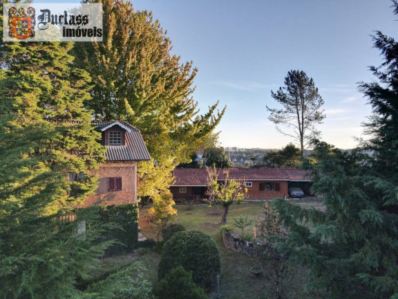 Casa com 3 Quartos à Venda, 280 m² em Campos Do Jordão