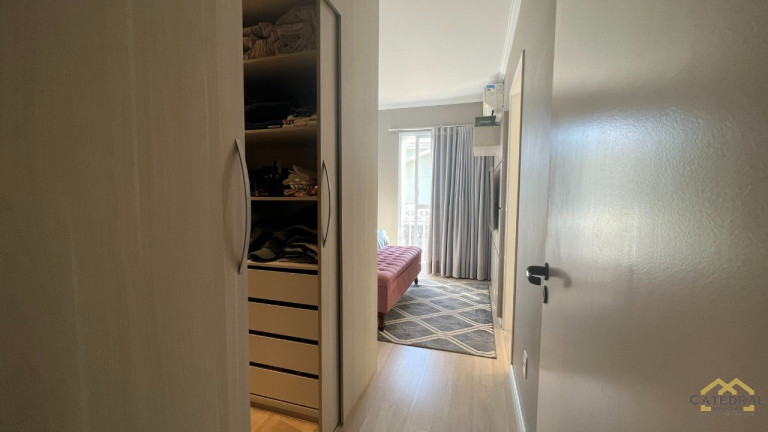 Imagem Imóvel com 4 Quartos à Venda, 157 m² em Medeiros - Jundiaí Imagem Imóvel com 4 Quartos à Venda, 157 m² em Medeiros - Jundiaí