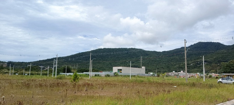 Imagem Imóvel à Venda, em Vargem Grande - Florianópolis Imagem Imóvel à Venda, em Vargem Grande - Florianópolis