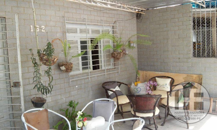 Casa com 5 Quartos à Venda, 242 m² em Tamarineira - Recife
