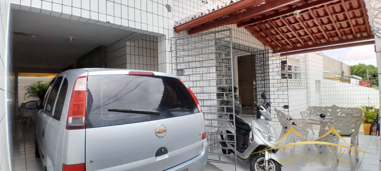 Imagem Casa com 4 Quartos à Venda, 250 m² em Lagoa Nova - Natal Imagem Casa com 4 Quartos à Venda, 250 m² em Lagoa Nova - Natal