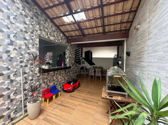 Imagem Casa com 4 Quartos à Venda, 160 m² em Cabral - Contagem