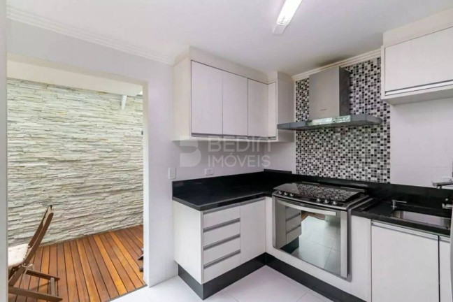 Imagem Sobrado com 3 Quartos à Venda, 157 m² em água Verde - Curitiba Imagem Sobrado com 3 Quartos à Venda, 157 m² em água Verde - Curitiba