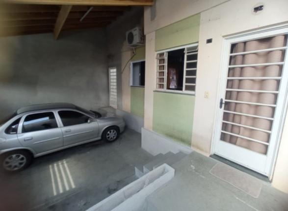 Imagem Casa com 2 Quartos à Venda, 107 m² em Guaratinguetá