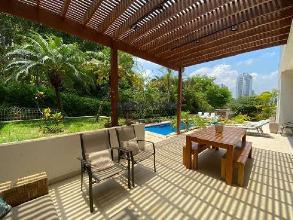 Casa com 6 Quartos à Venda, 720 m² em Alphaville Residencial Um - Barueri