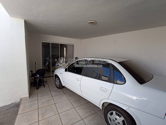 Imagem Casa com 3 Quartos à Venda, 297 m² em Bom Jesus - Uberlândia