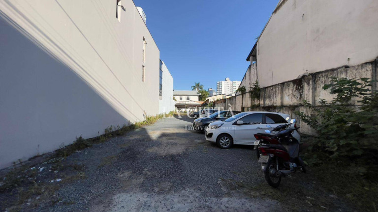 Imagem Terreno à Venda, 440 m² em Centro - Itajaí Imagem Terreno à Venda, 440 m² em Centro - Itajaí