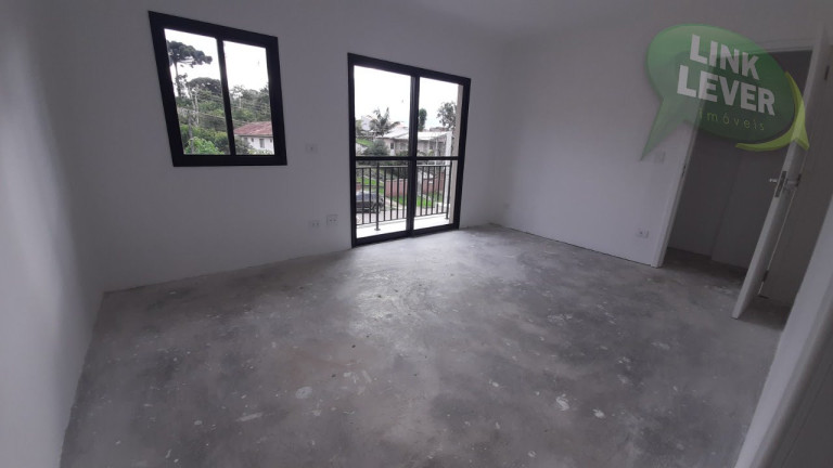 Imagem Sobrado com 3 Quartos à Venda, 100 m² em Santa Cândida - Curitiba