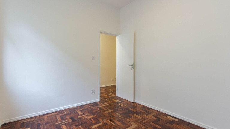 Imagem Imóvel com 1 Quarto à Venda, 46 m² em Humaitá - Rio De Janeiro