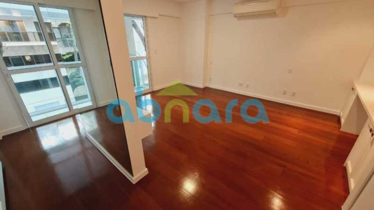 Imagem Apartamento com 3 Quartos à Venda, 205 m² em Leblon - Rio De Janeiro Imagem Apartamento com 3 Quartos à Venda, 205 m² em Leblon - Rio De Janeiro