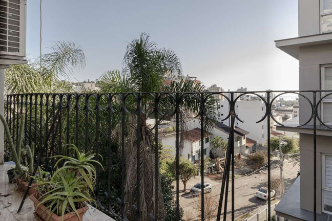 Imagem Imóvel com 3 Quartos à Venda, em Menino Deus - Porto Alegre Imagem Imóvel com 3 Quartos à Venda, em Menino Deus - Porto Alegre