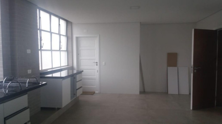 Imagem Apartamento com 6 Quartos à Venda, 384 m² em Pitangueiras - Guarujá Imagem Apartamento com 6 Quartos à Venda, 384 m² em Pitangueiras - Guarujá