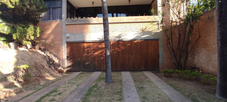Imagem Casa com 3 Quartos à Venda, 277 m² em Centro - Birigui