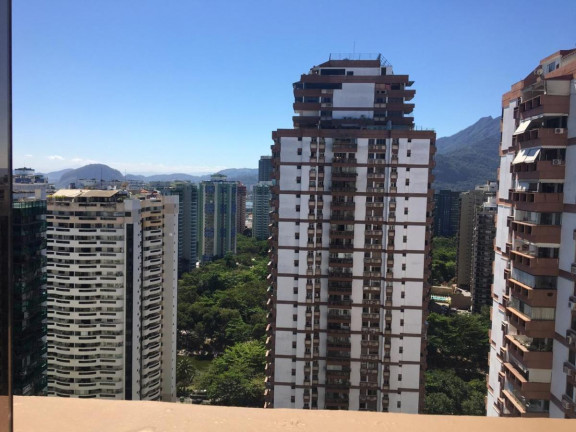 Imagem Apartamento com 3 Quartos à Venda, 127 m² em Barra Da Tijuca - Rio De Janeiro