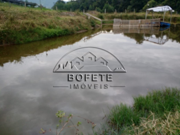 Imagem Imóvel com 2 Quartos à Venda, 5.000 m² em Catarina - Bofete Imagem Imóvel com 2 Quartos à Venda, 5.000 m² em Catarina - Bofete