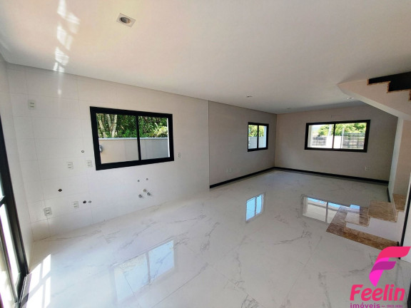 Imagem Casa com 3 Quartos à Venda, 142 m² em Campeche - Florianópolis Imagem Casa com 3 Quartos à Venda, 142 m² em Campeche - Florianópolis