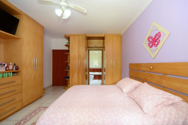 Imagem Imóvel com 4 Quartos à Venda, em Chácara Rincão - Cotia Imagem Imóvel com 4 Quartos à Venda, em Chácara Rincão - Cotia