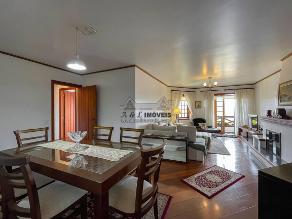 Apartamento com 3 Quartos à Venda, 140 m² em Vila Everest - Campos Do Jordão