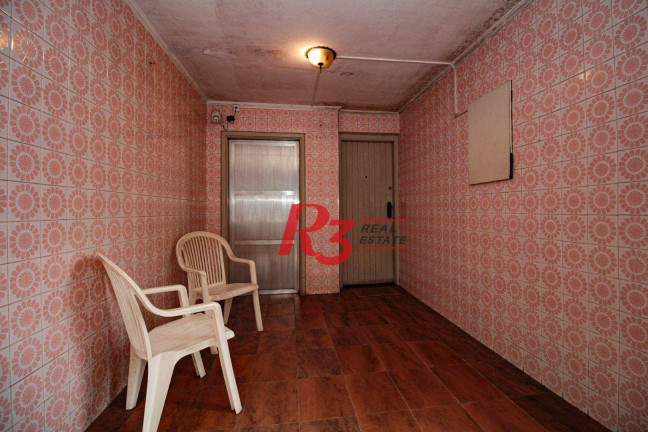 Imagem Sobrado com 4 Quartos à Venda, 261 m² em Encruzilhada - Santos