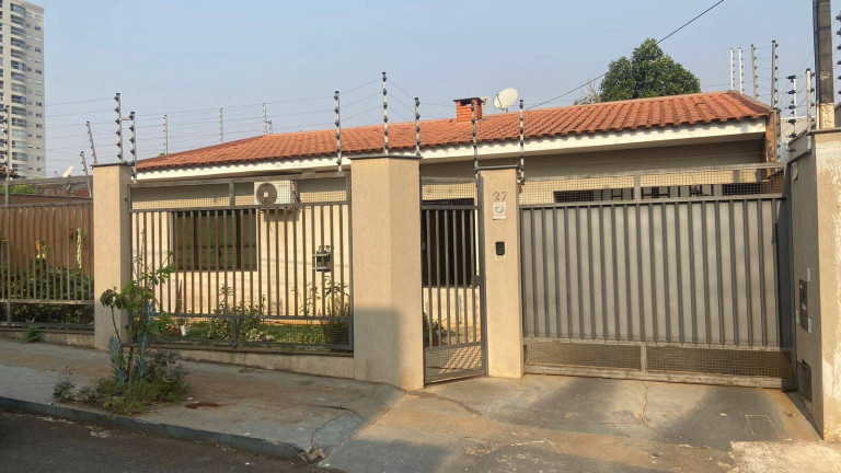 Casa à Venda,  em Vila Natal - Arapongas