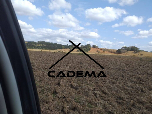 Imagem Chácara com 4 Quartos à Venda, 92 m² em Area Rural - São Gonçalo Do Sapucaí