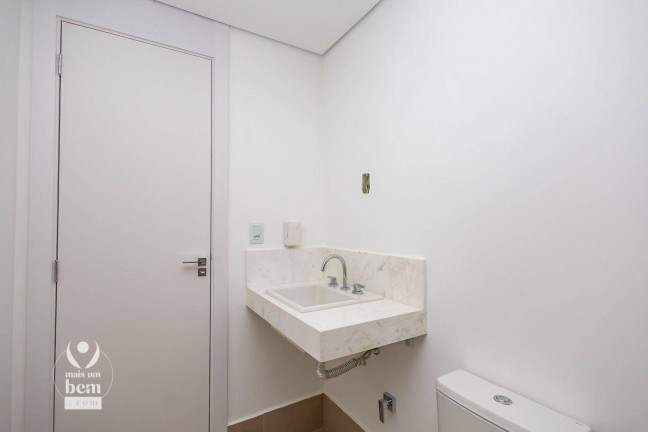 Imagem Apartamento com 2 Quartos à Venda, 72 m² em Centro - Curitiba