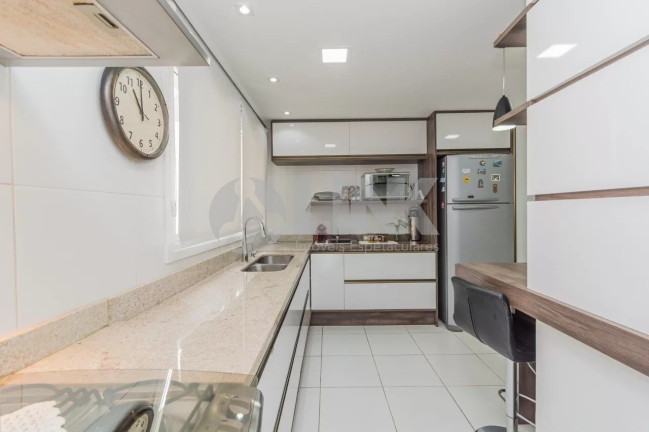 Imagem Apartamento com 3 Quartos à Venda, 158 m² em Menino Deus - Porto Alegre Imagem Apartamento com 3 Quartos à Venda, 158 m² em Menino Deus - Porto Alegre