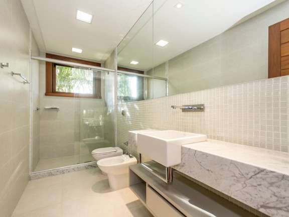 Imagem Imóvel com 5 Quartos à Venda, 947 m² em Marechal Rondon - Canoas Imagem Imóvel com 5 Quartos à Venda, 947 m² em Marechal Rondon - Canoas