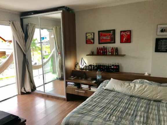 Imagem Imóvel com 3 Quartos à Venda, 30 m² em Alto Petrópolis - Porto Alegre Imagem Imóvel com 3 Quartos à Venda, 30 m² em Alto Petrópolis - Porto Alegre