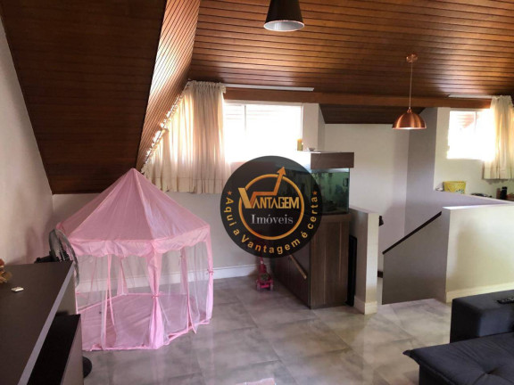 Imagem Sobrado com 3 Quartos à Venda, 131 m² em Hauer - Curitiba