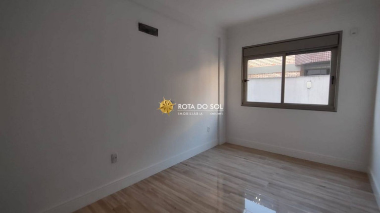 Imagem Apartamento com 3 Quartos à Venda, 174 m² em Centro - Bombinhas
