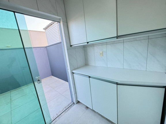 Imagem Sobrado com 3 Quartos à Venda, 180 m² em Praia Dos Amores - Balneário Camboriú Imagem Sobrado com 3 Quartos à Venda, 180 m² em Praia Dos Amores - Balneário Camboriú