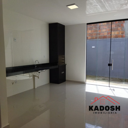 Imagem Casa com 3 Quartos à Venda, 200 m² em Nova Esperança - Feira De Santana