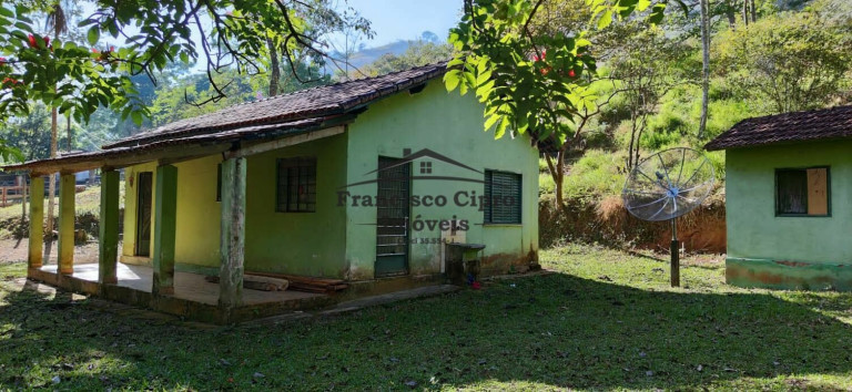 Imagem Imóvel com 2 Quartos à Venda, 84.700 m² em Coloninha - Guaratinguetá Imagem Imóvel com 2 Quartos à Venda, 84.700 m² em Coloninha - Guaratinguetá
