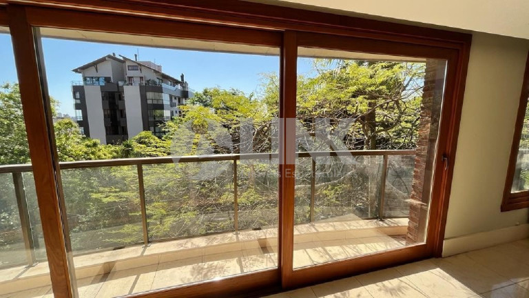 Imagem Apartamento com 3 Quartos à Venda, 325 m² em Moinhos De Vento - Porto Alegre