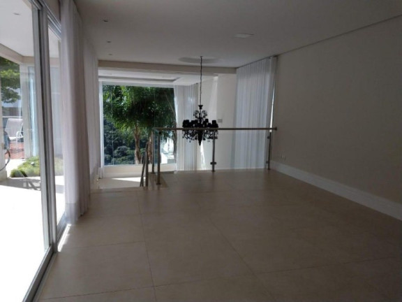 Sobrado com 5 Quartos à Venda, 550 m² em Jardim Iguatemi - São Paulo