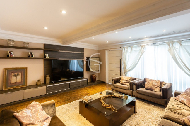 Imagem Casa com 4 Quartos à Venda, em América - Joinville Imagem Casa com 4 Quartos à Venda, em América - Joinville