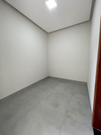 Imagem Casa com 3 Quartos à Venda, 187 m² em Residencial Laurentino Martins - Goianésia Imagem Casa com 3 Quartos à Venda, 187 m² em Residencial Laurentino Martins - Goianésia