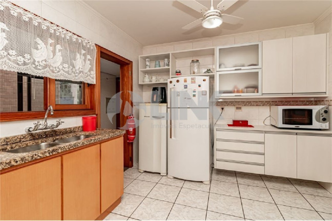 Imagem Apartamento com 3 Quartos à Venda, 199 m² em Petrópolis - Porto Alegre