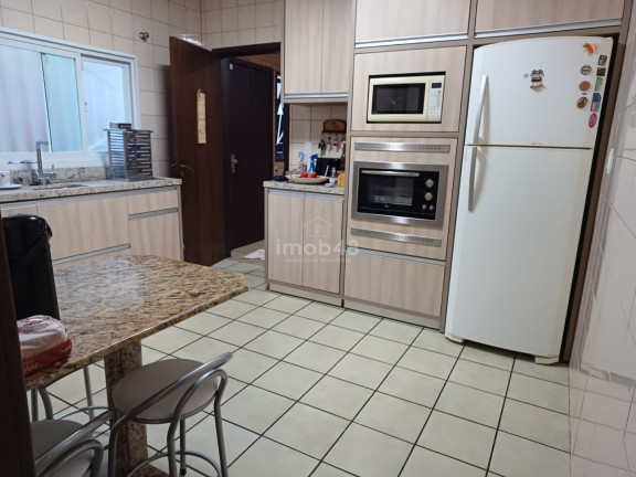 Imagem Casa com 4 Quartos à Venda, 412 m² em Serraria - São José