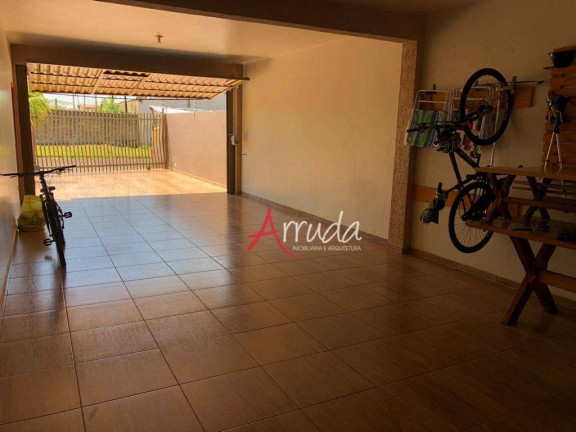 Imagem Casa com 3 Quartos à Venda, 280 m² em Canadá - Cascavel