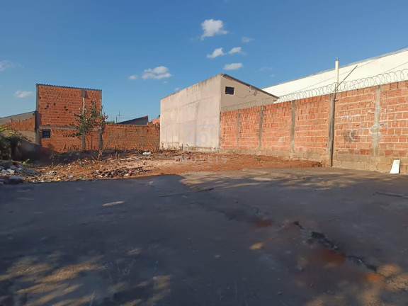 Terreno à Venda, 250 m² em Cidade Aracy - São Carlos