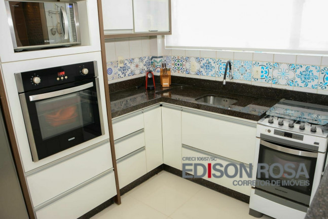 Imagem Apartamento com 2 Quartos à Venda, 68 m² em Coqueiros - Florianópolis