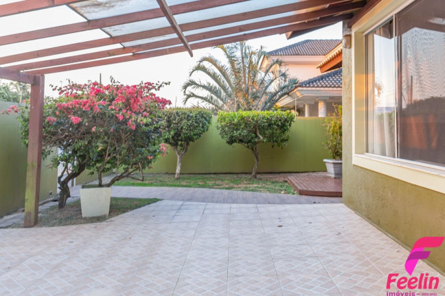 Imagem Casa com 4 Quartos à Venda, 300 m² em Campeche - Florianópolis Imagem Casa com 4 Quartos à Venda, 300 m² em Campeche - Florianópolis