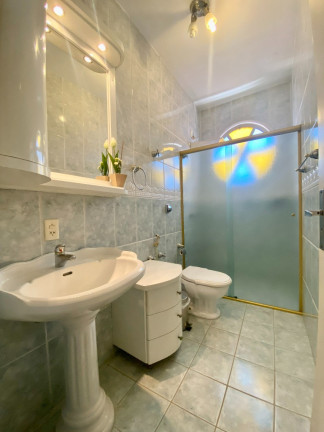 Imagem Casa com 4 Quartos à Venda, 236 m² em Capoeiras - Florianópolis Imagem Casa com 4 Quartos à Venda, 236 m² em Capoeiras - Florianópolis