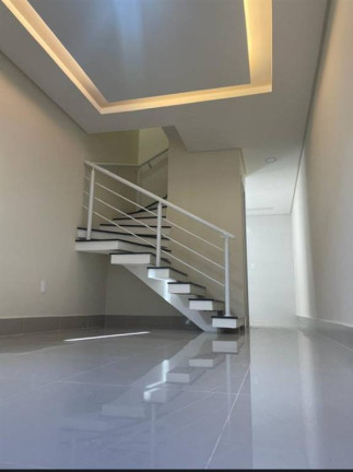 Imagem Casa com 2 Quartos à Venda, 57 m² em Vila Tupi - Praia Grande Imagem Casa com 2 Quartos à Venda, 57 m² em Vila Tupi - Praia Grande