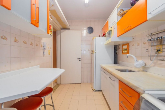 Imagem Imóvel com 2 Quartos à Venda, 69 m² em Jardim Do Salso - Porto Alegre
